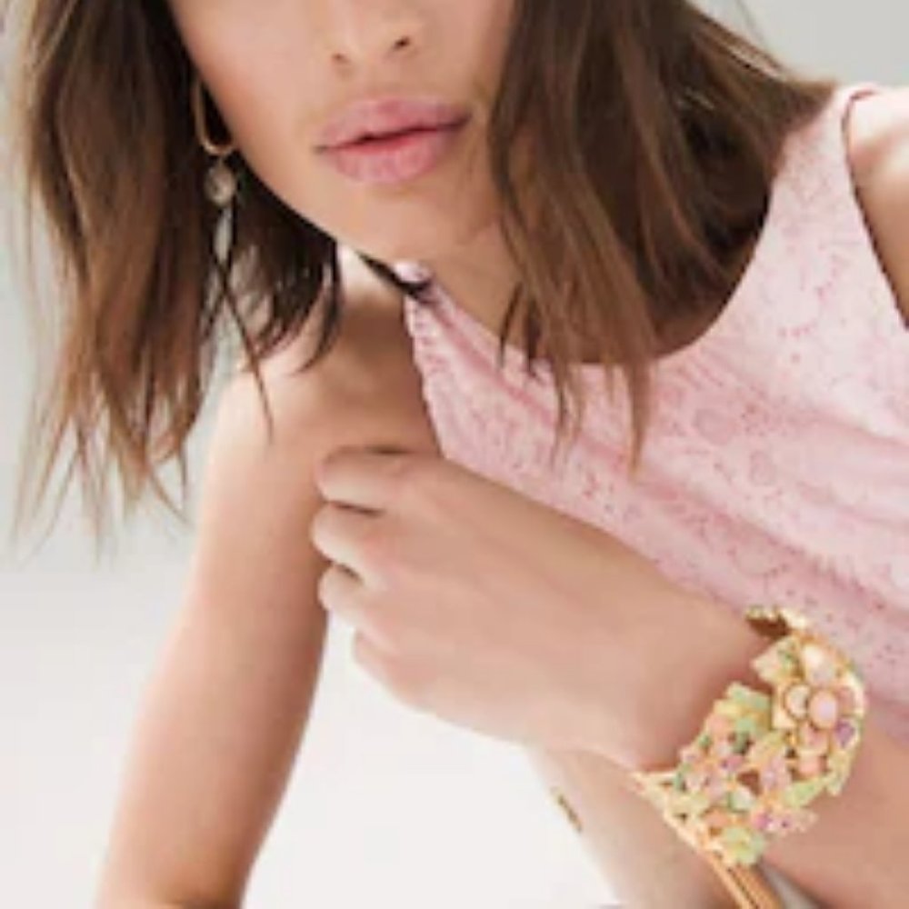 WHBM Floral Statement Bracelet Flower 3D - Picture 2 of 3